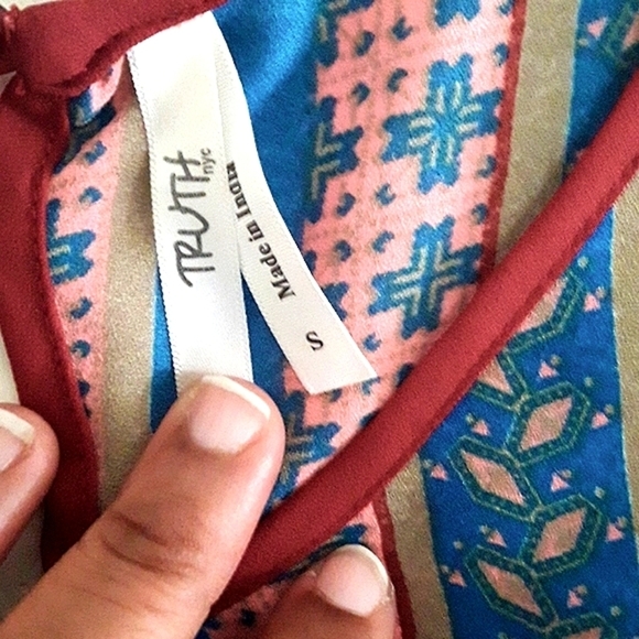 Truth NYC Tribal Top - Picture 3 of 6